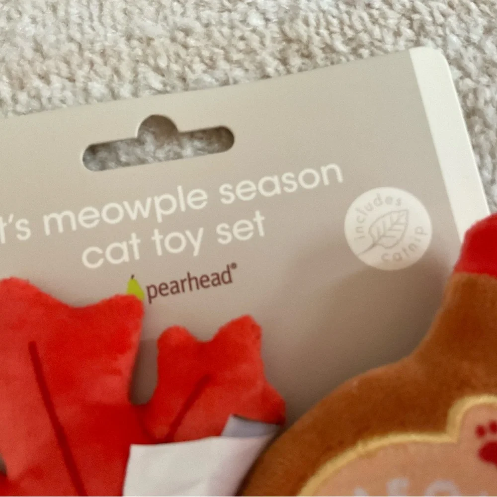 NWT Maple Theme Cat Toy Set